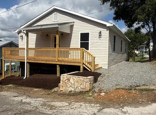 352 Middle St, Fries, VA 24330