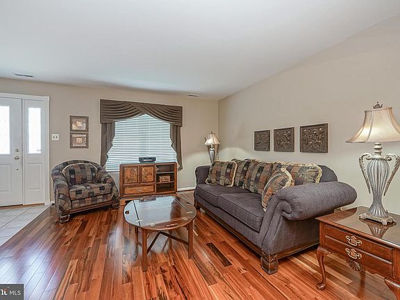 3rd image of 50 Haines Dr