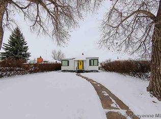 824 Foyer Ave, Cheyenne, WY 82001