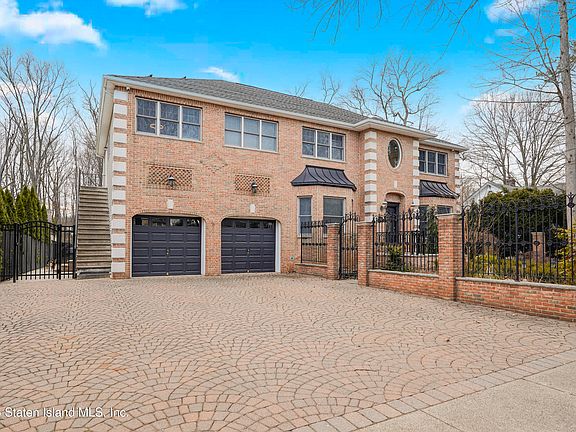 3rd image of 134 Prall Ave