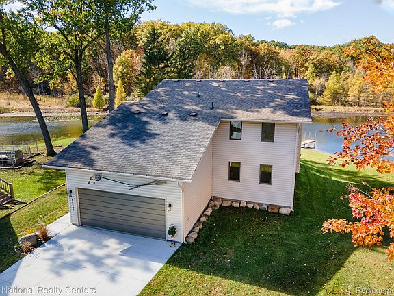 2nd image of 1326 Circle Dr