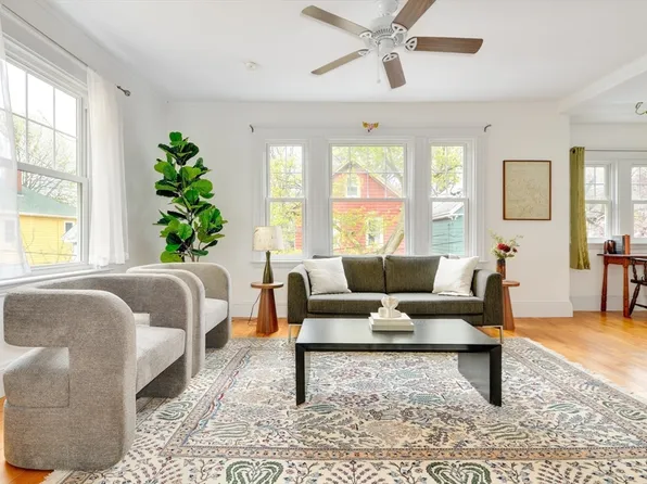 48 Crescent St #2, Cambridge, MA 02138