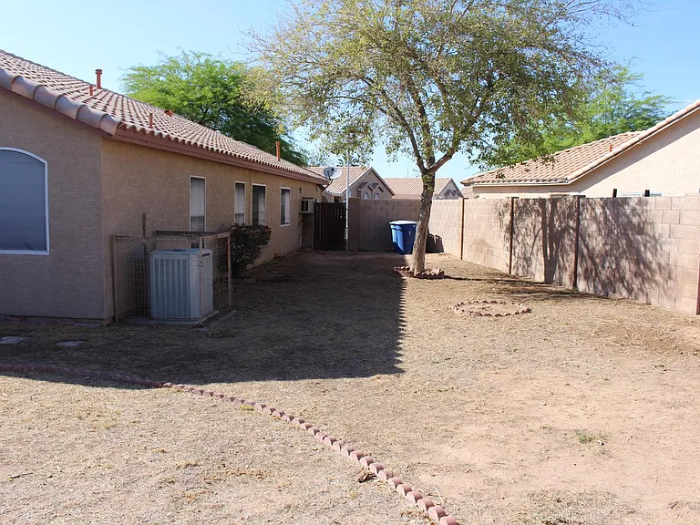 807 W Kesler Ln — Photo 12