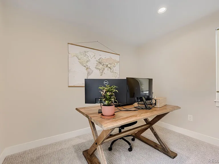 2730 N Clay St — Photo 11