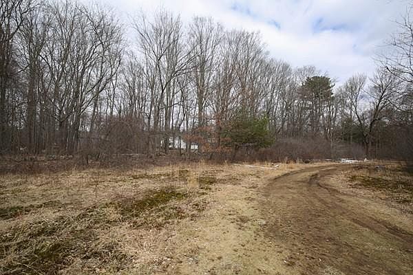 2nd image of 94 Cordaville Rd