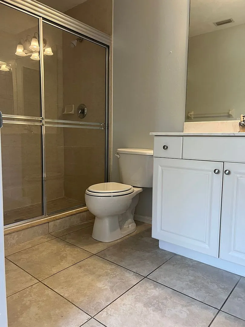 Checheckoutthis 2 Bedroom 2 1/2 Bath Townhouse — Photo 4