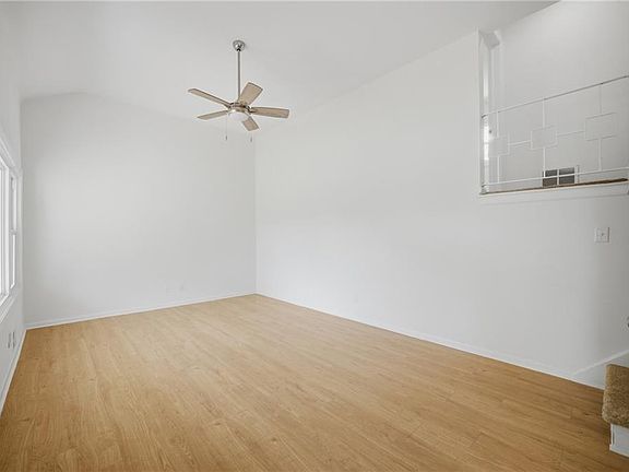 4th image of 7413 Patrician Rd