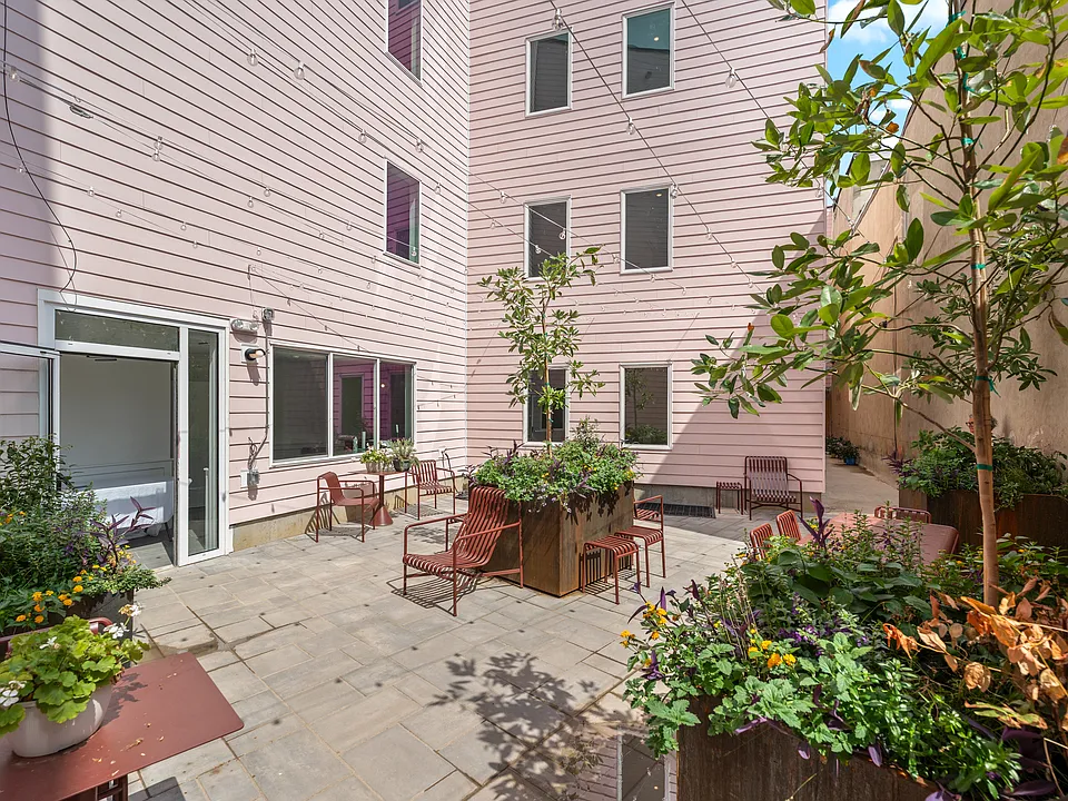 2456 Martha St #8