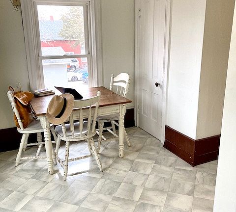 Charming dining room