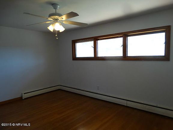 5th image of 102 Sutphin Ln