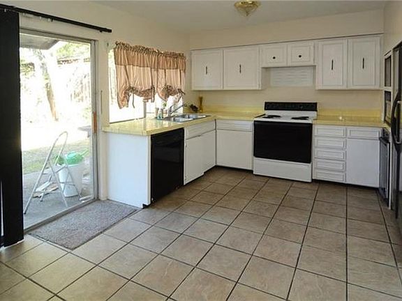 5th image of 3505 Birchwood Ln