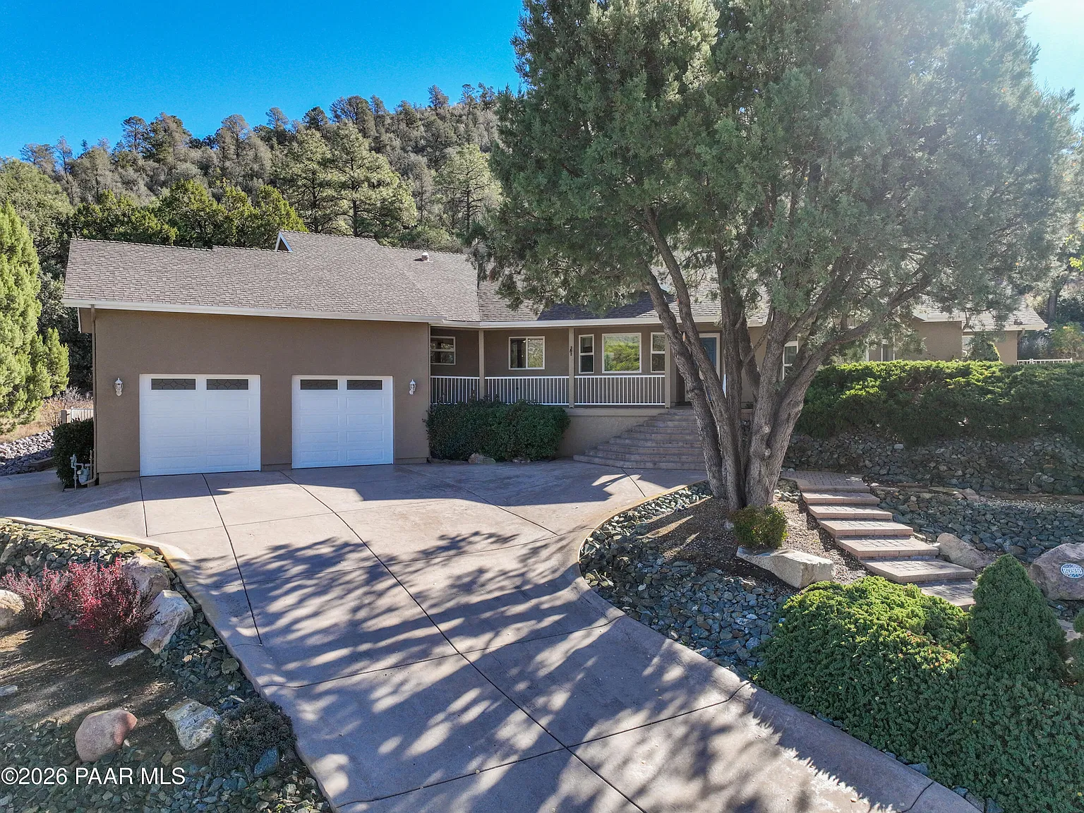 3 bed, 2.5 bath, 2453 sqft, $2,500 — Photo 2