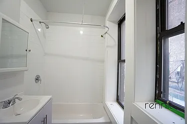 Rented by Rennit Inc.