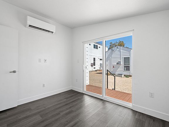 2nd image of 422-426.5 San Pascual Ave #424-1/4