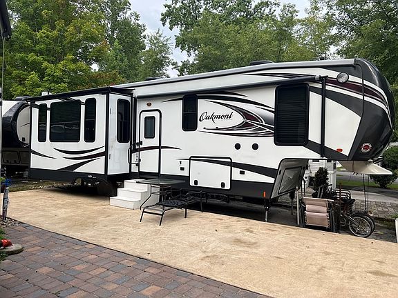 3rd image of 4229 E Parkway Lot 278