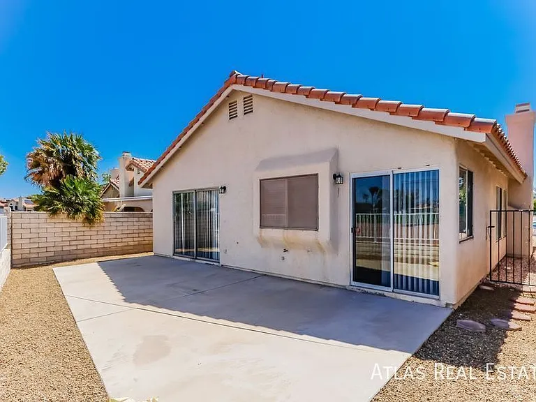 5218 Coral Vine Way — Photo 13