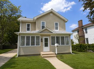 323 S Broadway Ave, Aurora, IL 60505