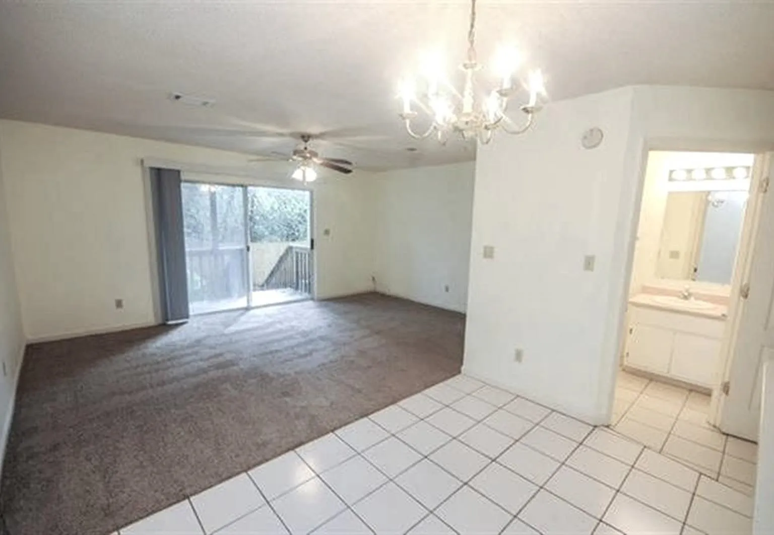 2 bed, 1.5 bath, 1124 sqft, $1,225 — Photo 2