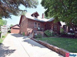 5820 Pierce St, Omaha, NE 68106