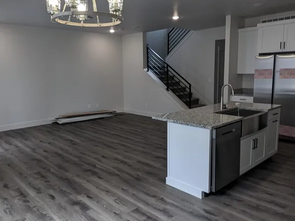 269 Hummingbird Way, Sugar City, ID 83448