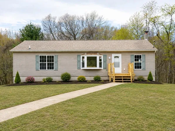 83 Weaver Road, Elizaville, NY 12523