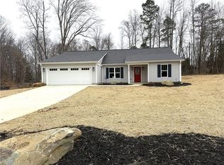 186 Holland Ln, Thomasville, NC 27360