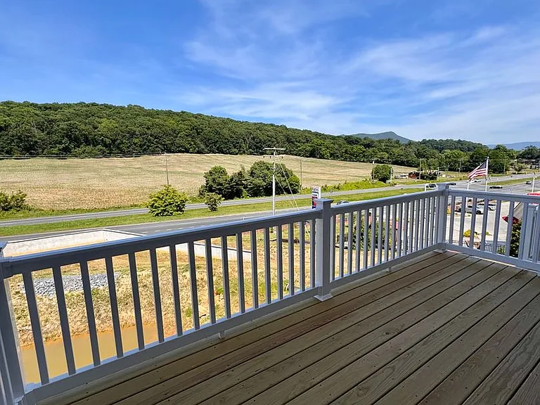 2905 Orchard Ridge Ln — Photo 3