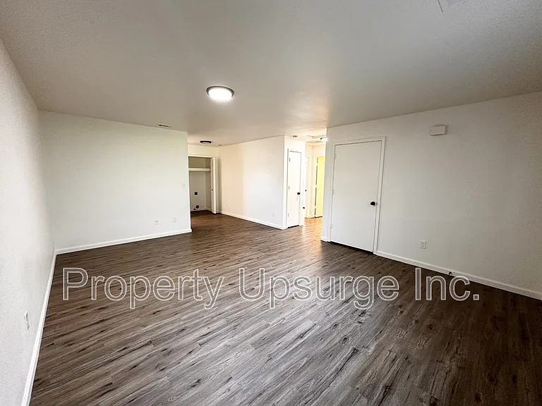 1529 Willis St #6 — Photo 7