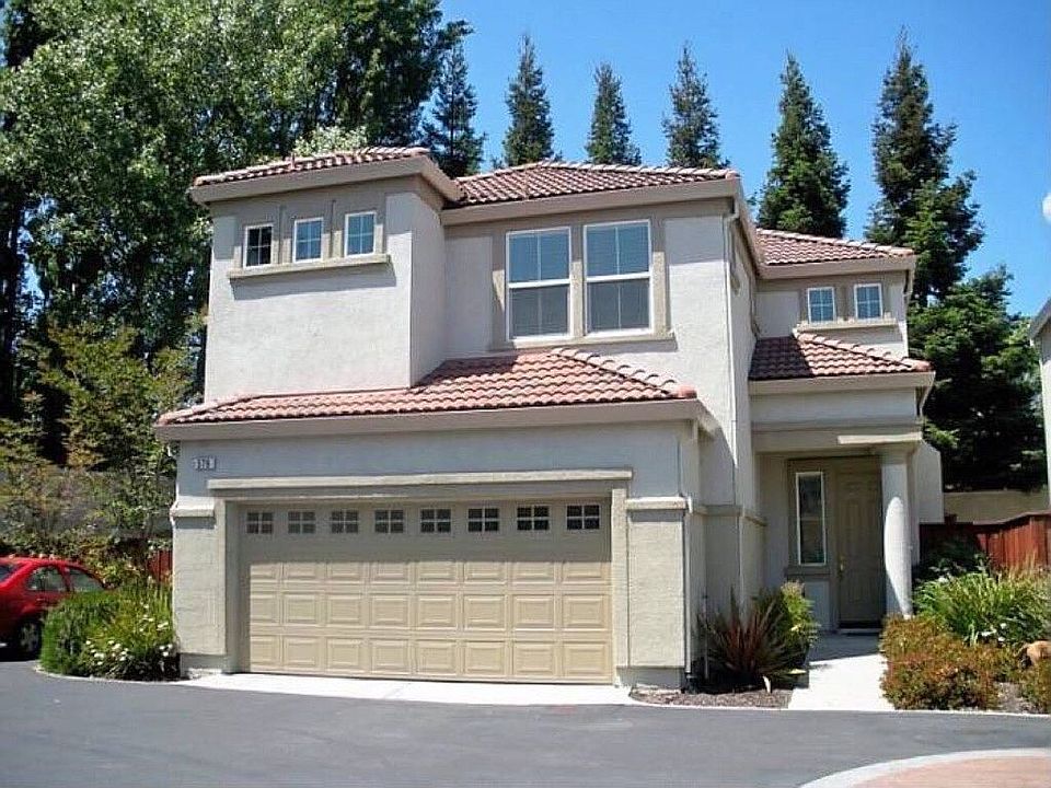 1st image of 576 Barbaresco Ct