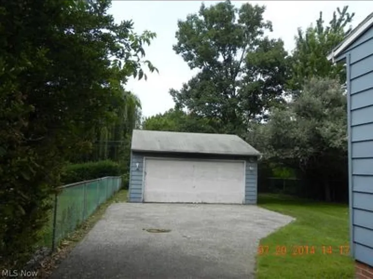 17225 Mapleboro Ave — Photo 3