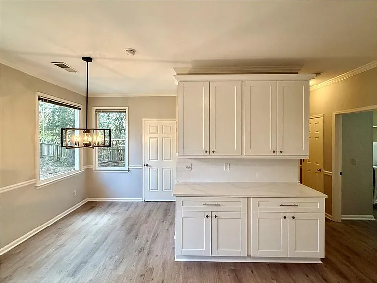 11175 Linbrook Ln — Photo 7