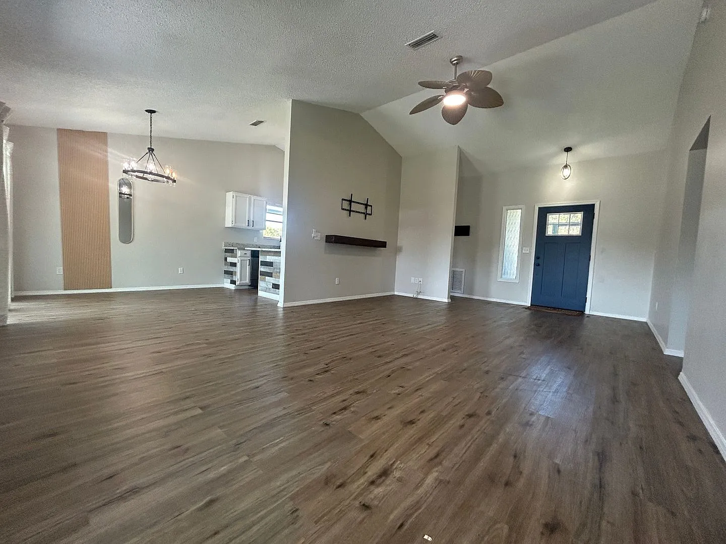 Beautiful Stucco Home in the Heart of Palm Bay! Interior is Newly Renovated with a Modern Farmhou... — Photo 4