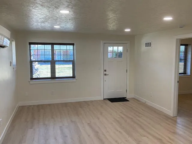 2117 S Kimball Ave — Photo 3