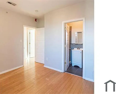 1833 W Master St #3 — Photo 11