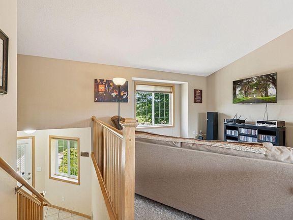 3rd image of 37922 Harvester Ave