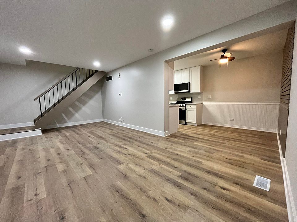 1st image of 304 Meadow Ct Unit 304