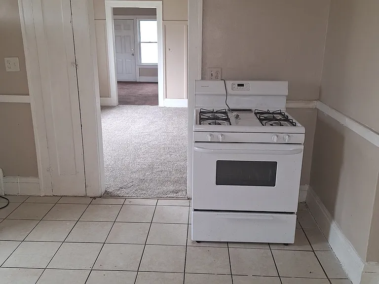 3438 E 140th St #4 — Photo 7
