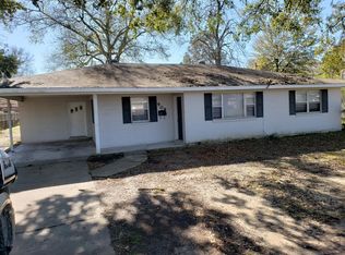 909 Ardmore St, Lake charles, LA 70605