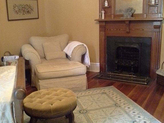 Front BR w/pic of FP