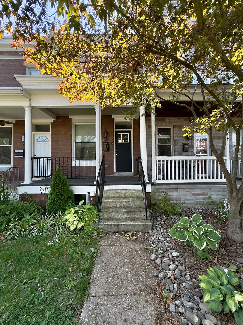 Charming 3 Bedroom/3 Bathroom Townhome with Den in Hampden, MD! — Photo 1