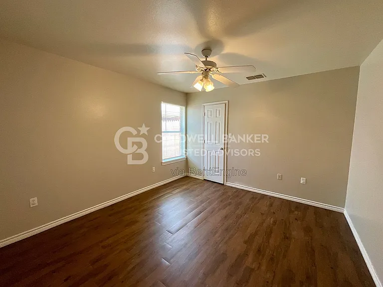 910 N Bangor Ave #B — Photo 5