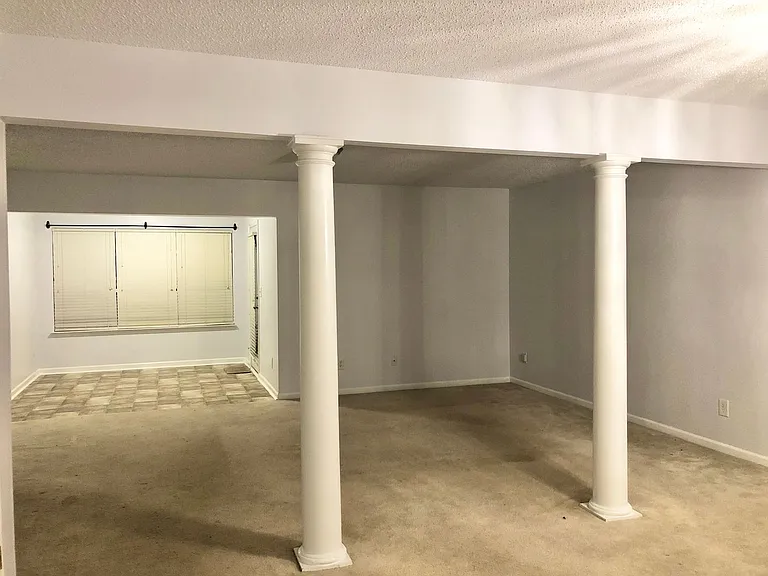9511 Brackenview Ct — Photo 13
