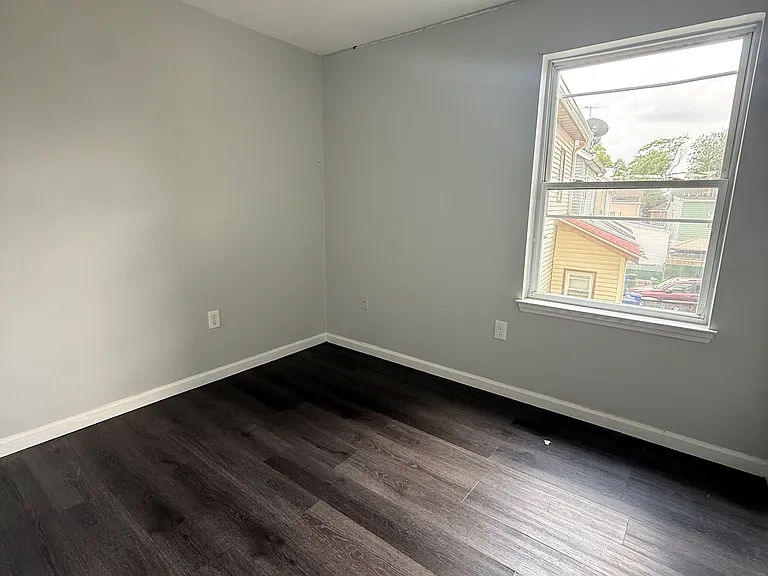 79 Osborne Pl #1B — Photo 8