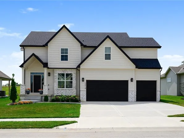 10518 N Hawthorne Ave, Kansas City, MO 64157