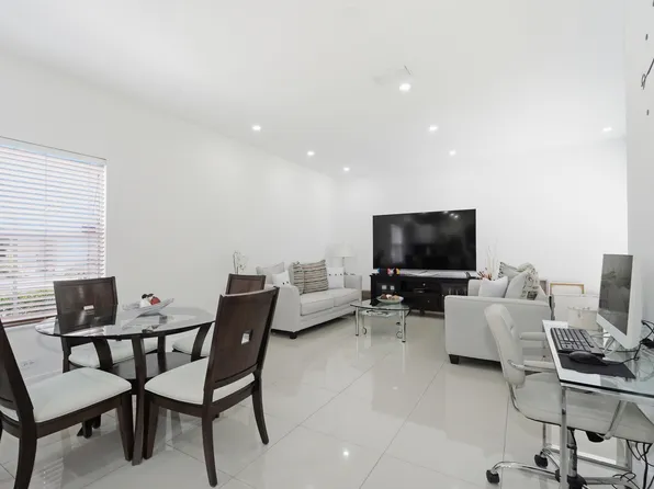 14030 SW 49th St #10, Hollywood, FL 33027