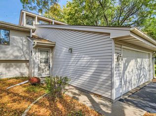 1315 Sunview Dr, Shoreview, MN 55126