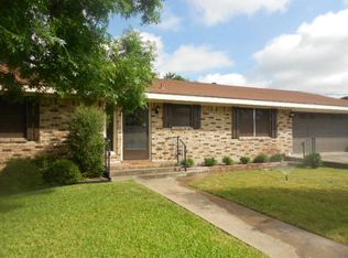 104 W Briarwood Ln, Kerrville, TX 78028