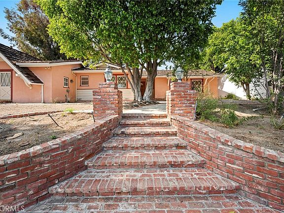 2nd image of 18543 Chatsworth St