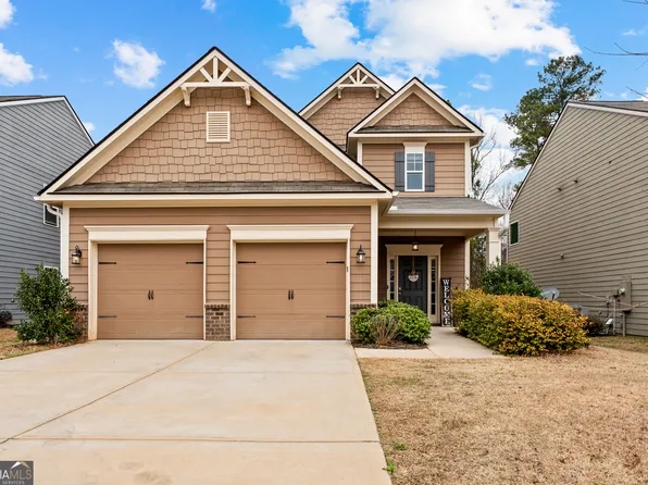 1053 Shadow Glen Dr, Fairburn, GA 30213