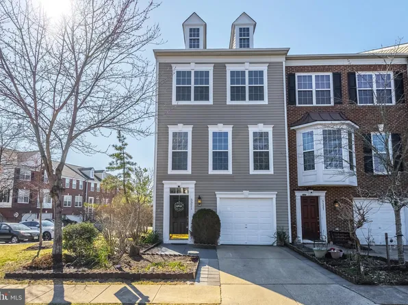 5321 Crimson Sky Ct, Centreville, VA 20120